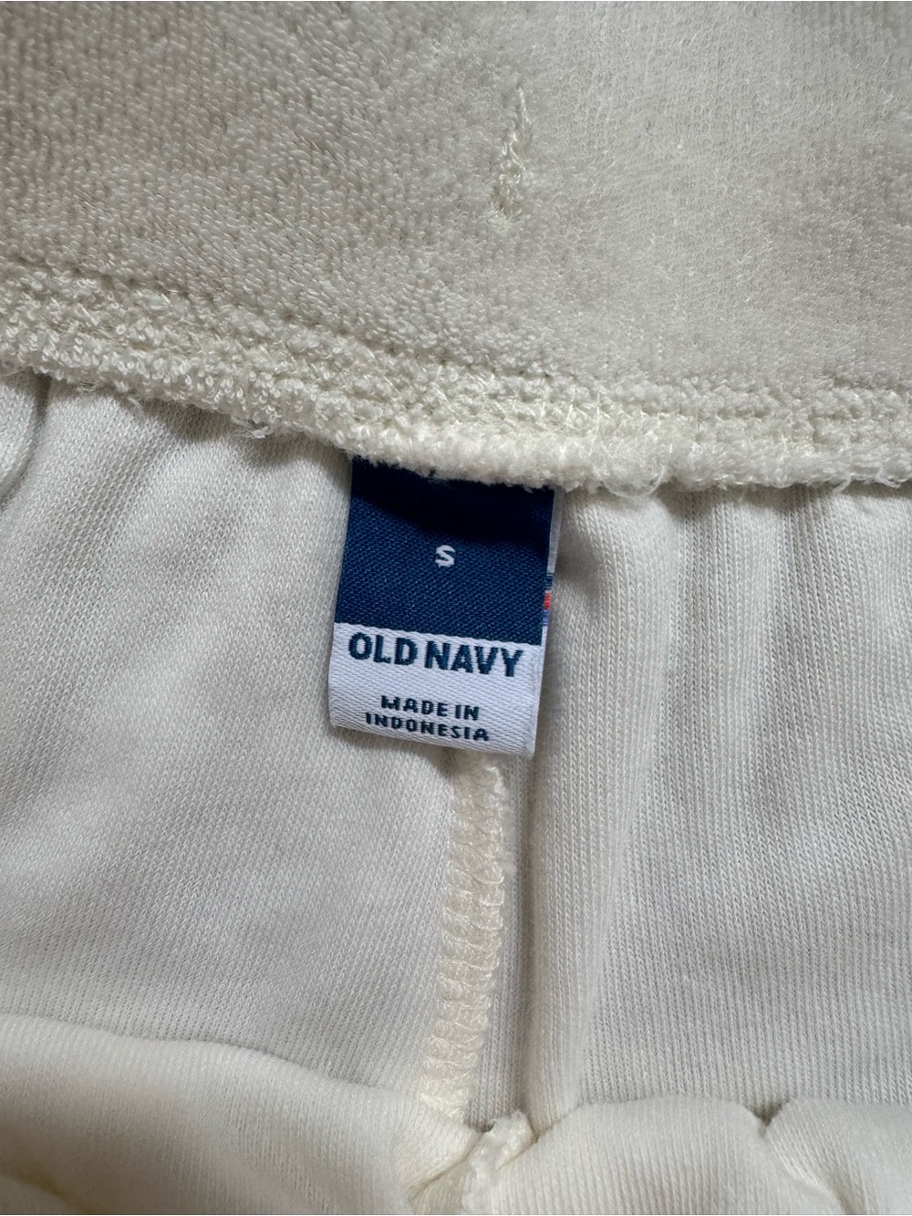 Old Navy Off-White Terry Lounge Shorts - Picture 2 of 4